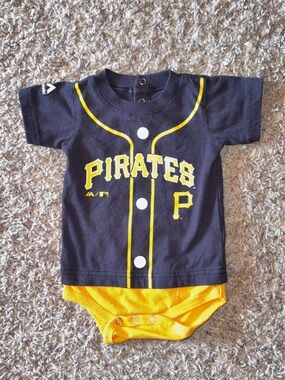 MLB licensed Pittsburgh Pirates infant bodysuit